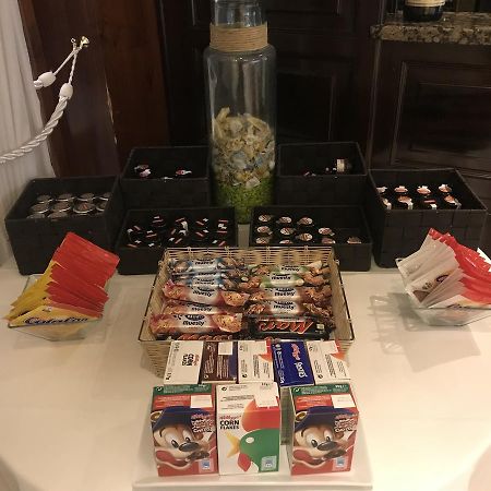 A Casa Canut Hotel Gastronomic Les Escaldes Dış mekan fotoğraf A selection of Swiss International's inflight snacks