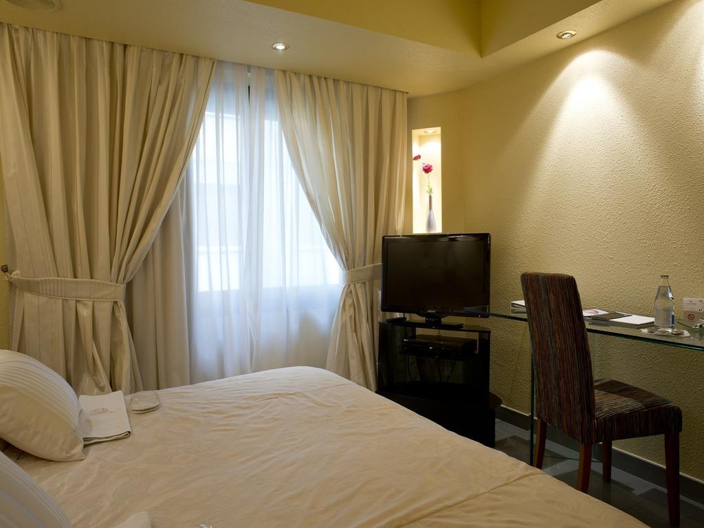A Casa Canut Hotel Gastronomic Les Escaldes Dış mekan fotoğraf A room at the hotel