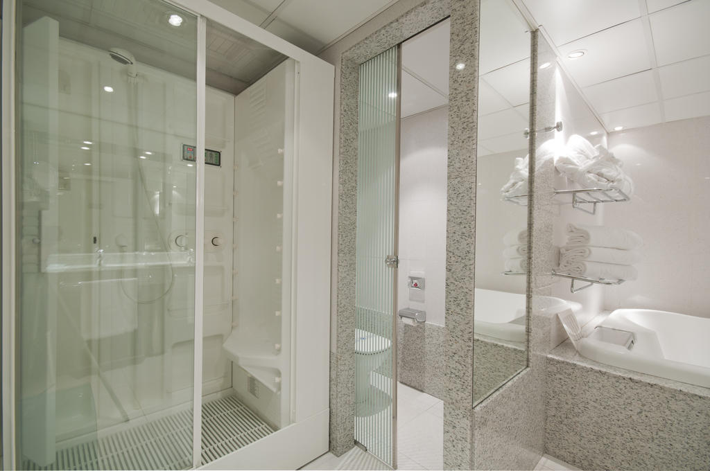 A Casa Canut Hotel Gastronomic Les Escaldes Dış mekan fotoğraf A shower cubicle